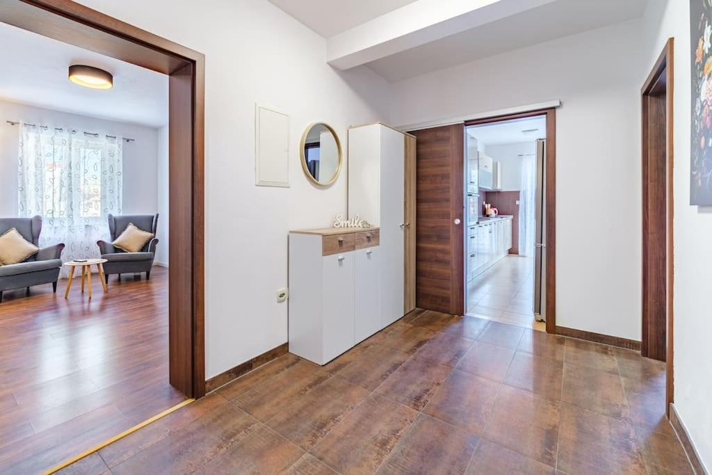 Peters Apartment Sutivan Zewnętrze zdjęcie